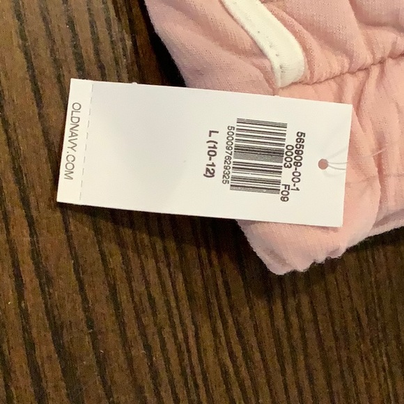 COPY - Old Navy brand new, never worn, shorts with pockets, size10/12 - Picture 3 of 3